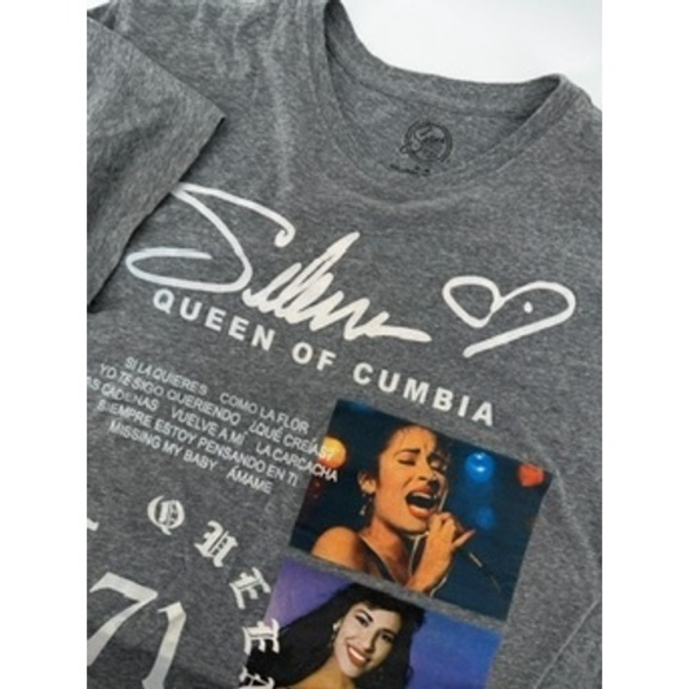 Selena Quintanilla Queen of‎ Cumbia Heather Gray Graphic T-Shirt Womens Medium